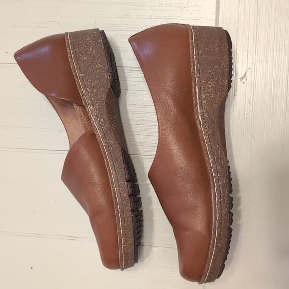 SoftWalk Addie Clog - Picture 4 of 9